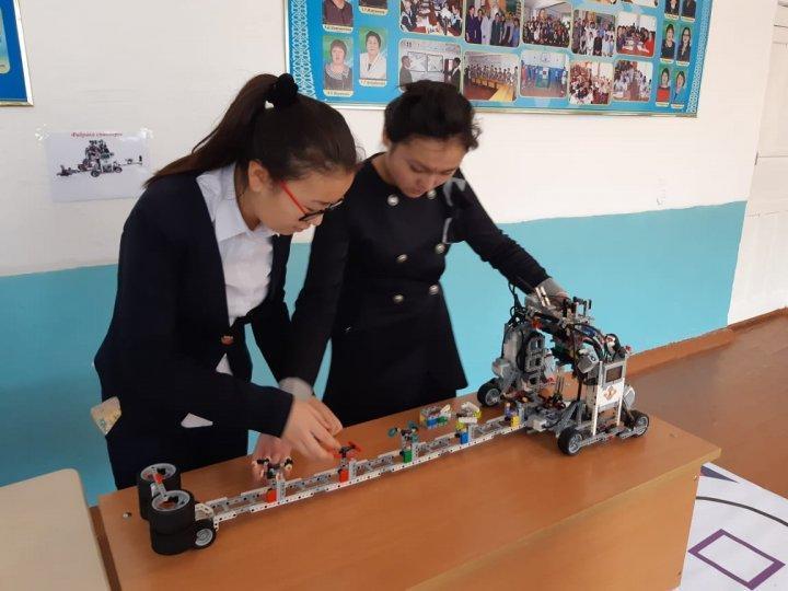 Робототехника көрмесі"Біз болашақтанбыз!"