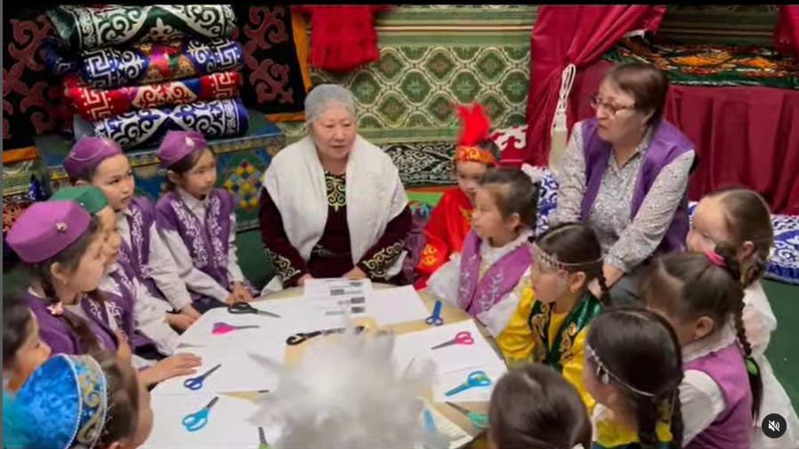 Әжелер мектебі «Алтын оймақ» шеберлік сағаты